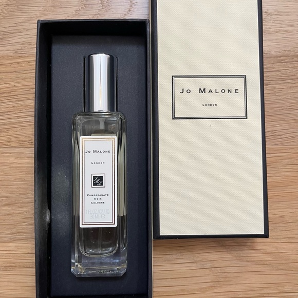 Jo Malone Pomegranate Noir Fragrance with Silver Cap - Picture 2 of 5